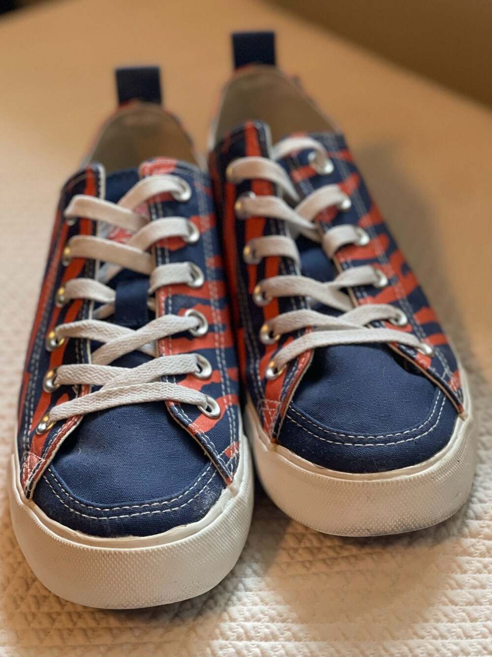 Skicks Auburn University Tigers Low-Top Canvas Sneakers, Sz. 8M Tailgate